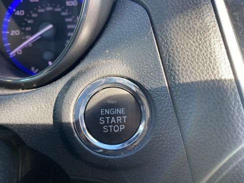 Used 2018 Subaru Outback 2.5i Touring image 21