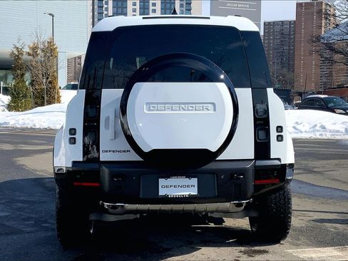 New 2026 Land Rover Defender 110 X-Dynamic SE AWD/4WD image 4