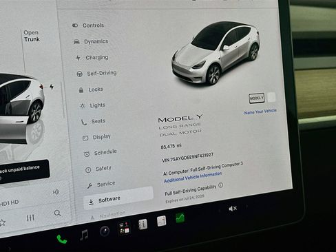 Used 2022 Tesla Model Y Long Range AWD/4WD image 17