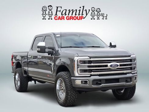 Used 2026 Ford F250 Platinum w/ Platinum Plus Package image 2