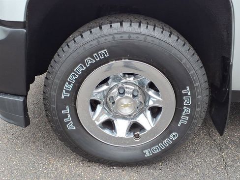 Used 2019 Chevrolet Silverado 1500 W/T AWD/4WD image 11