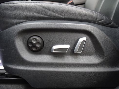 Used 2015 Audi Q5 2.0T Premium Plus w/ Technology Package image 13