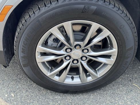 Used 2021 Cadillac XT5 Premium Luxury image 9