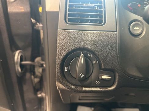 Used 2006 Ford Focus ZX5 Hatchback FWD image 14