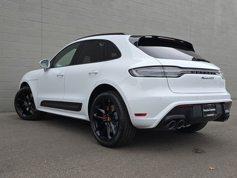 New 2026 Porsche Macan GTS image 3