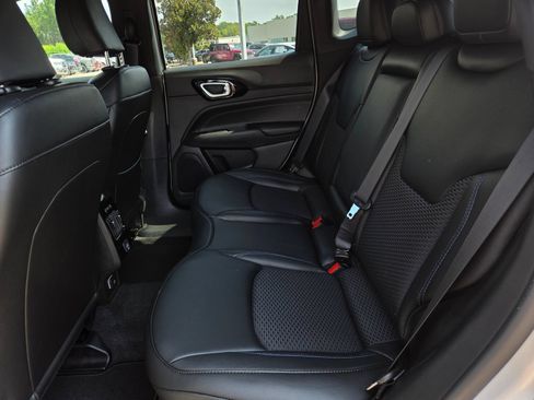 New 2026 Jeep Compass Latitude AWD/4WD image 15