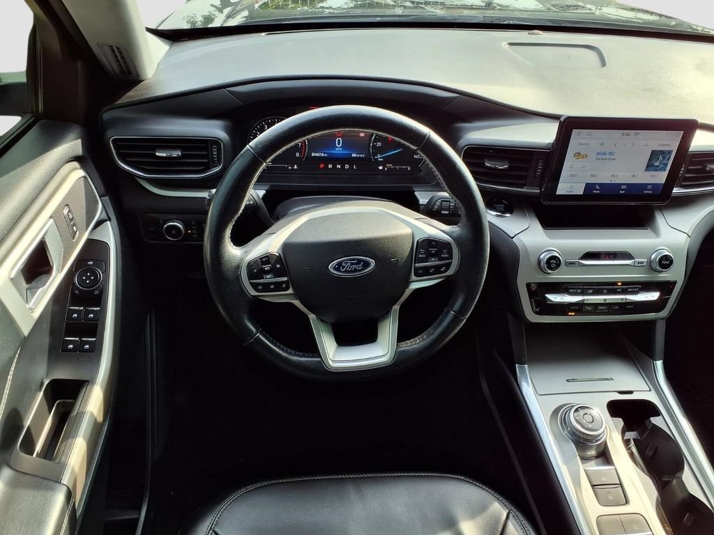 Used 2023 Ford Explorer XLT w/ Equipment Group 202A RWD image 23