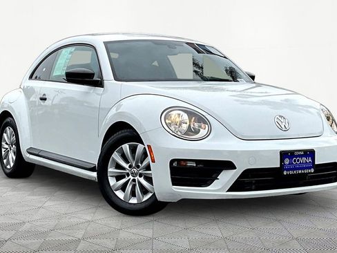 Used 2017 Volkswagen Beetle 1.8T Classic image 1
