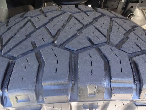 Used 2020 RAM 1500 Laramie AWD/4WD image 39