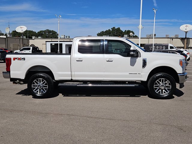 Used 2019 Ford F250 Lariat w/ Lariat Ultimate Package AWD/4WD image 4