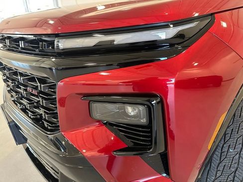 Used 2024 Chevrolet Traverse RS image 11