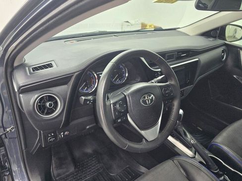 Used 2018 Toyota Corolla SE FWD image 11