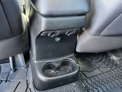 Used 2017 Jeep Wrangler Unlimited Sport w/ Connectivity Group image 15