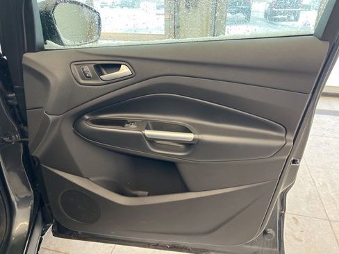 Used 2019 Ford Escape SE image 10