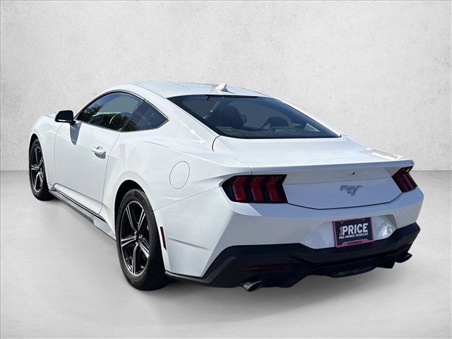 Used 2025 Ford Mustang Coupe RWD image 7