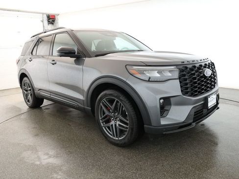 Used 2025 Ford Explorer ST w/ Sun And Sound Package image 3