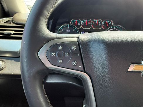 Used 2018 Chevrolet Suburban Premier RWD image 29