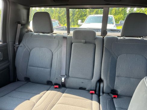 Used 2024 RAM 1500 Big Horn AWD/4WD image 20