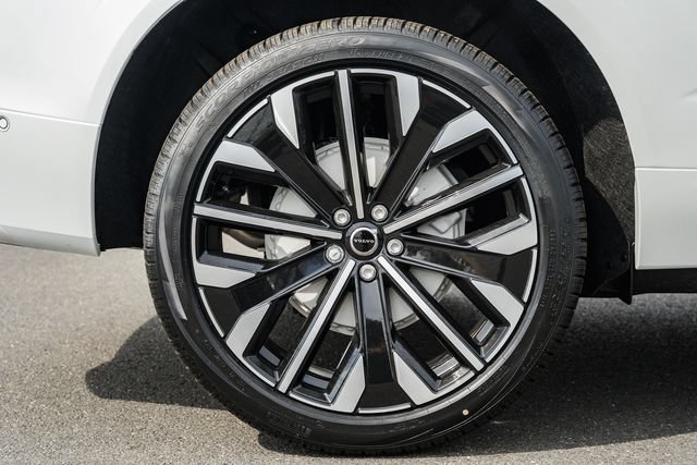 New 2026 Volvo XC60 B5 Ultra w/ Protection Package Premier AWD/4WD image 19