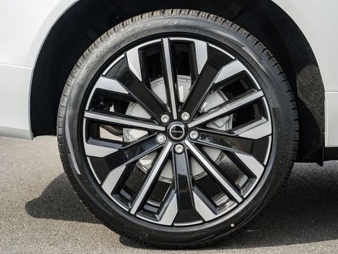 New 2026 Volvo XC60 B5 Ultra w/ Protection Package Premier image 19