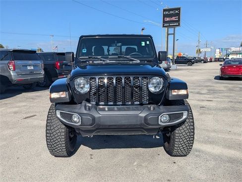 Used 2022 Jeep Gladiator Sport image 9