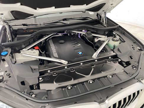 New 2026 BMW X5 xDrive40i w/ Climate Comfort Package image 32