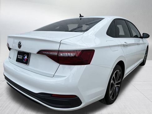 Used 2024 Volkswagen Jetta Sport FWD image 9