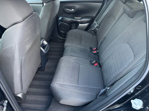 Used 2023 Honda HR-V LX image 9