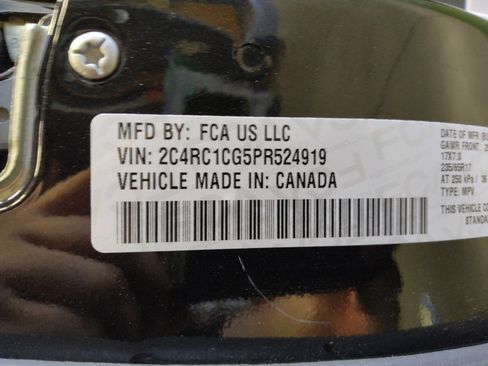 Used 2023 Chrysler Voyager LX FWD image 33