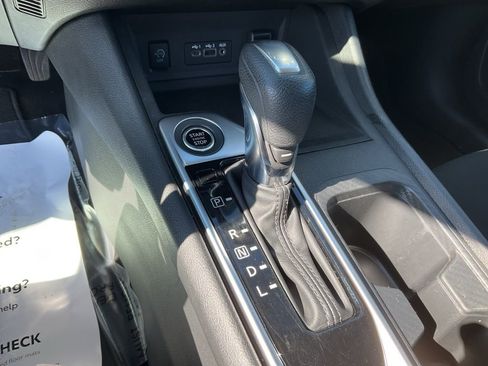 Used 2024 Nissan Sentra SV image 11