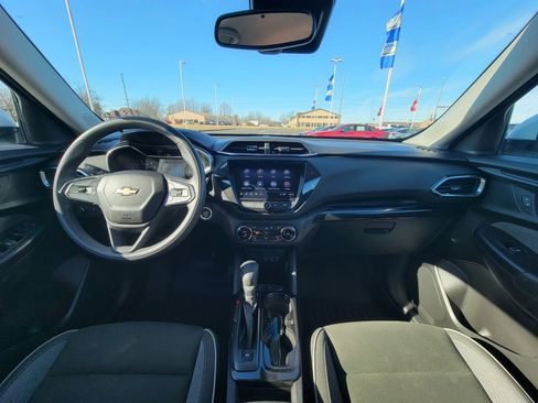 Used 2021 Chevrolet TrailBlazer LT w/ Convenience Package image 27