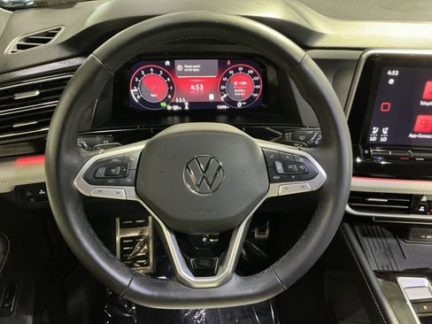 Used 2025 Volkswagen Atlas Cross Sport SEL Premium R-Line AWD/4WD image 17