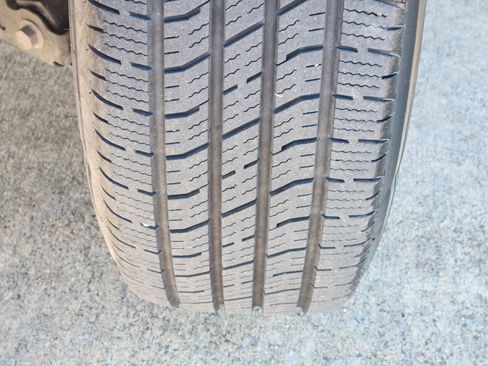 Used 2024 Toyota Tacoma SR image 15