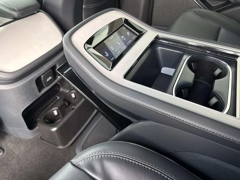 New 2026 Lincoln Navigator Reserve w/ Jet Appearance Package AWD/4WD image 17