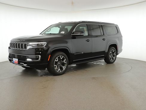 New 2024 Jeep Wagoneer L Series III w/ HD Trailer Tow Package image 26