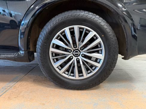 Used 2022 Nissan Armada SL w/ Captain's Chairs Package AWD/4WD image 9