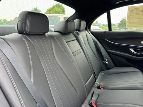Used 2022 Mercedes-Benz E 450 4MATIC Sedan image 21