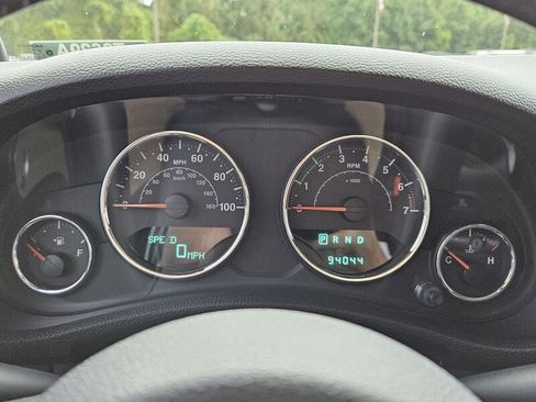 Used 2014 Jeep Wrangler Unlimited Rubicon w/ Connectivity Group image 23