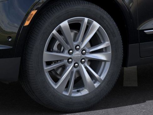 Used 2025 Cadillac XT5 Premium Luxury w/ Technology Package AWD/4WD image 9