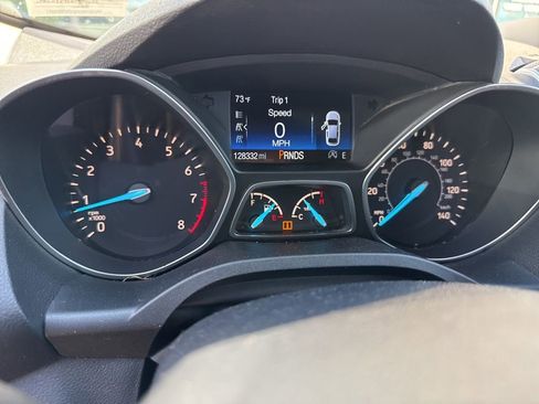 Used 2017 Ford Escape Titanium AWD/4WD image 4