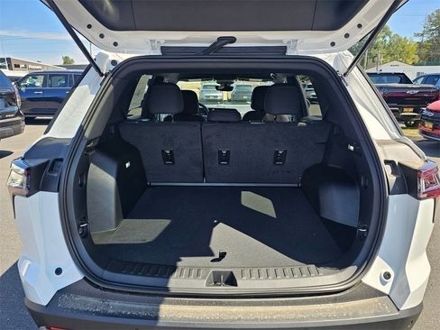 New 2026 Chevrolet Equinox LT w/ Safety and Technology Package image 8