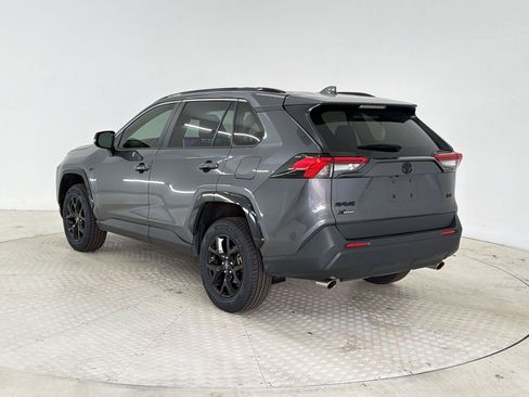 Used 2023 Toyota RAV4 XLE w/ Convenience Package image 3