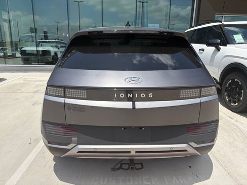 Used 2023 Hyundai Ioniq 5 SEL RWD image 5