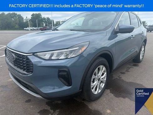 Used 2023 Ford Escape Active w/ Tech Pack #2 AWD/4WD image 2