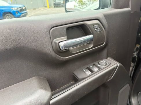 Used 2023 Chevrolet Silverado 1500 Custom AWD/4WD image 20