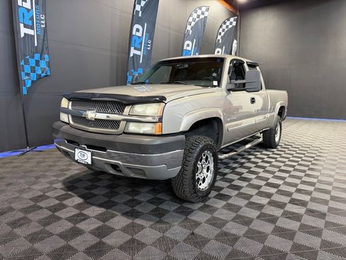 Used 2003 Chevrolet Silverado 2500 LS AWD/4WD image 1