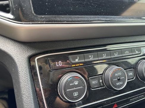 Used 2022 Volkswagen Atlas SE image 32