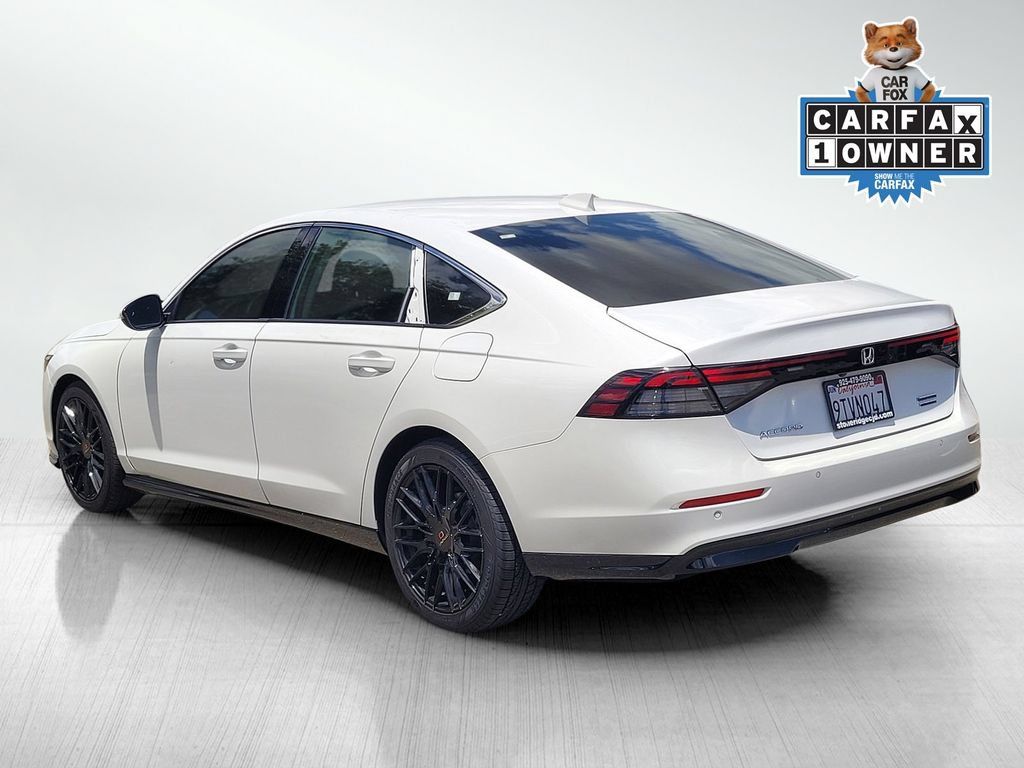 Used 2025 Honda Accord Touring image 6