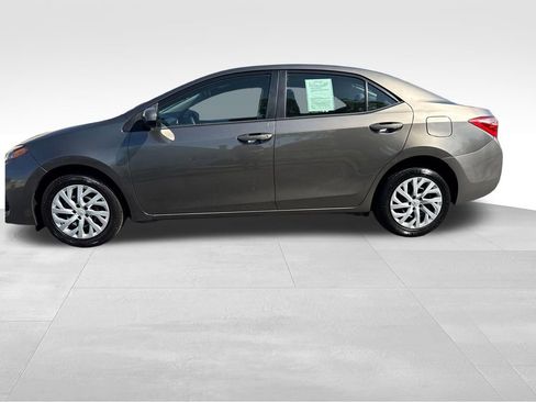 Used 2019 Toyota Corolla LE FWD image 3