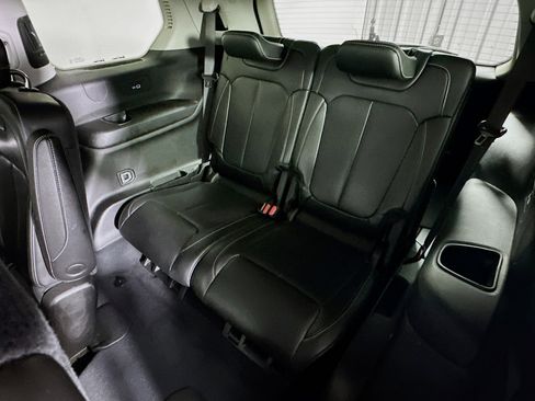 Used 2023 Jeep Grand Cherokee L Limited w/ Luxury Tech Group II image 30